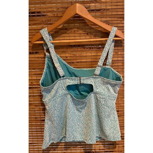 Lot of 2 Plus Size Swim Tops 16W 18W Time and Tru & Catalina Polka Dot Ruffle - Picture 7 of 14